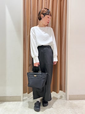 「NICOLE white（ニコルホワイト）の【セットアップ対応】タイトスカート（スカート、ブラック系）」を使った、NICOLE whiteさん（レディース・167cm）の秋コーディネート