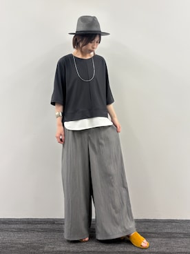「NICOLE white（ニコルホワイト）の【セットアップアイテム】レイヤード風Tシャツ×タイトロングスカート（ワンピース、ブラック系）」を使った、NICOLE whiteさん（レディース・162cm）の春コーディネート