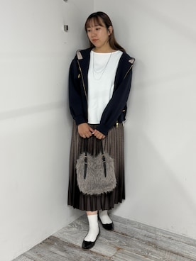 「NICOLE white（ニコルホワイト）のボリュームスリーブTEE（その他トップス、ホワイト系）」を使った、NICOLE whiteさん（レディース・167cm）の秋コーディネート