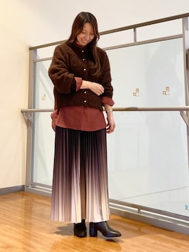 NICOLE whiteさんのコーディネート