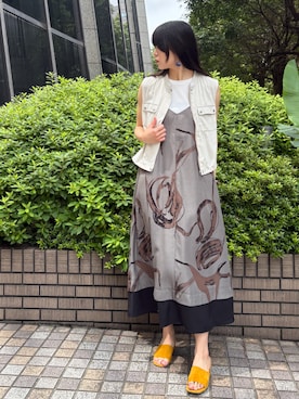 「NICOLE white（ニコルホワイト）のレイヤード風柄キャミワンピース（ワンピース、グレー系）」を使った、NICOLE whiteさん（レディース・157cm）の夏コーディネート