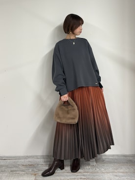 「NICOLE white（ニコルホワイト）のニットプリーツスカート（スカート、オレンジ系）」を使った、NICOLE whiteさん（レディース・167cm）の秋コーディネート