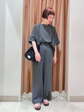 「NICOLE white（ニコルホワイト）の【セットアップ対応】ベルト付きタックパンツ（その他パンツ、グレー系）」を使った、NICOLE whiteさん（レディース・157cm）の夏コーディネート