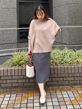 「NICOLE white（ニコルホワイト）の【セットアップ対応】サイドファスナースカート（スカート、グレー系）」を使った、NICOLE whiteさん（レディース・162cm）の秋コーディネート