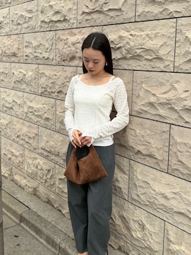 「kiehtova（キエトヴァ）の【kiehtova】FAUX SUEDE HAND BAG/フォースウェードハンドバッグ（ハンドバッグ、ブラウン系）」を使った、h.o.v_officialさん（レディース・158cm）の春コーディネート