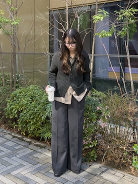 「CASPER JOHN（キャスパージョン）のアイテム（スラックス）」を使った、KURUMIさん（レディース・159cm）の春コーディネート