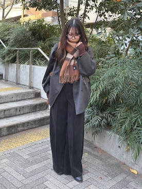 「CASPER JOHN（キャスパージョン）のアイテム（スラックス）」を使った、KURUMIさん（レディース・159cm）の冬コーディネート