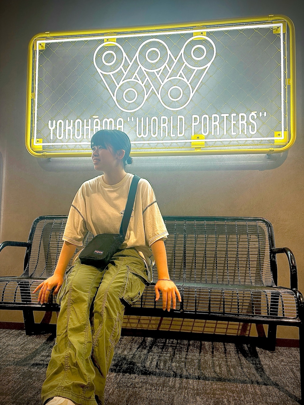 「夏コーデ、パンツコーデ、メンズライク」｜「WEGOのWEGO/インサイドアウトステッチビッグT（Tシャツ/カットソー、ホワイト系）」を使った、hirariさん（レディース・160cm）の夏コーディネートの1枚目の写真