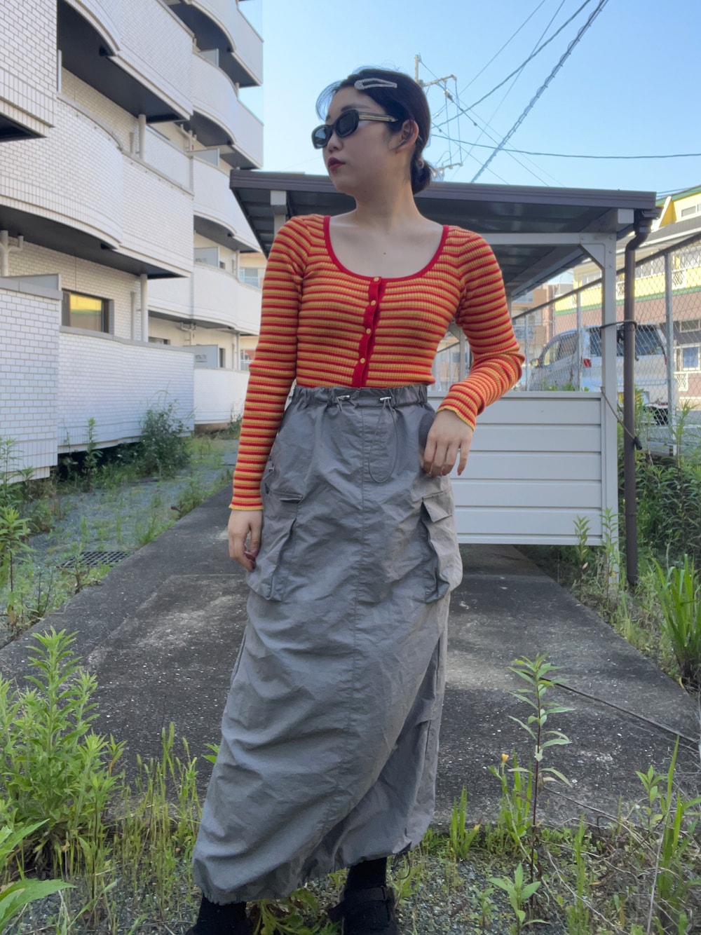 「スポーツミックス、春夏コーデ、着回しコーデ、おしゃれさんと繋がりたい、骨格ウェーブ、LOWRYS FARM、jouetie、アパレルスタッフ、出勤コーデ、ootd」｜「jouetieのアイテム（カーディガン/ボレロ、レッド系）」を使った、暖乃さん（レディース・159cm）の春コーディネートの1枚目の写真