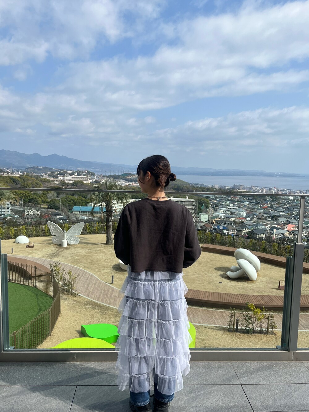 「おしゃれさんと繋がりたい、アパレルスタッフ、アパレル店員、着回しコーデ、出勤コーデ、休日コーデ、ootd、春コーデ、春服」｜「LOWRYS FARMのアイテム（スウェット、ブラック系）」を使った、暖乃さん（レディース・159cm）の春コーディネートの1枚目の写真