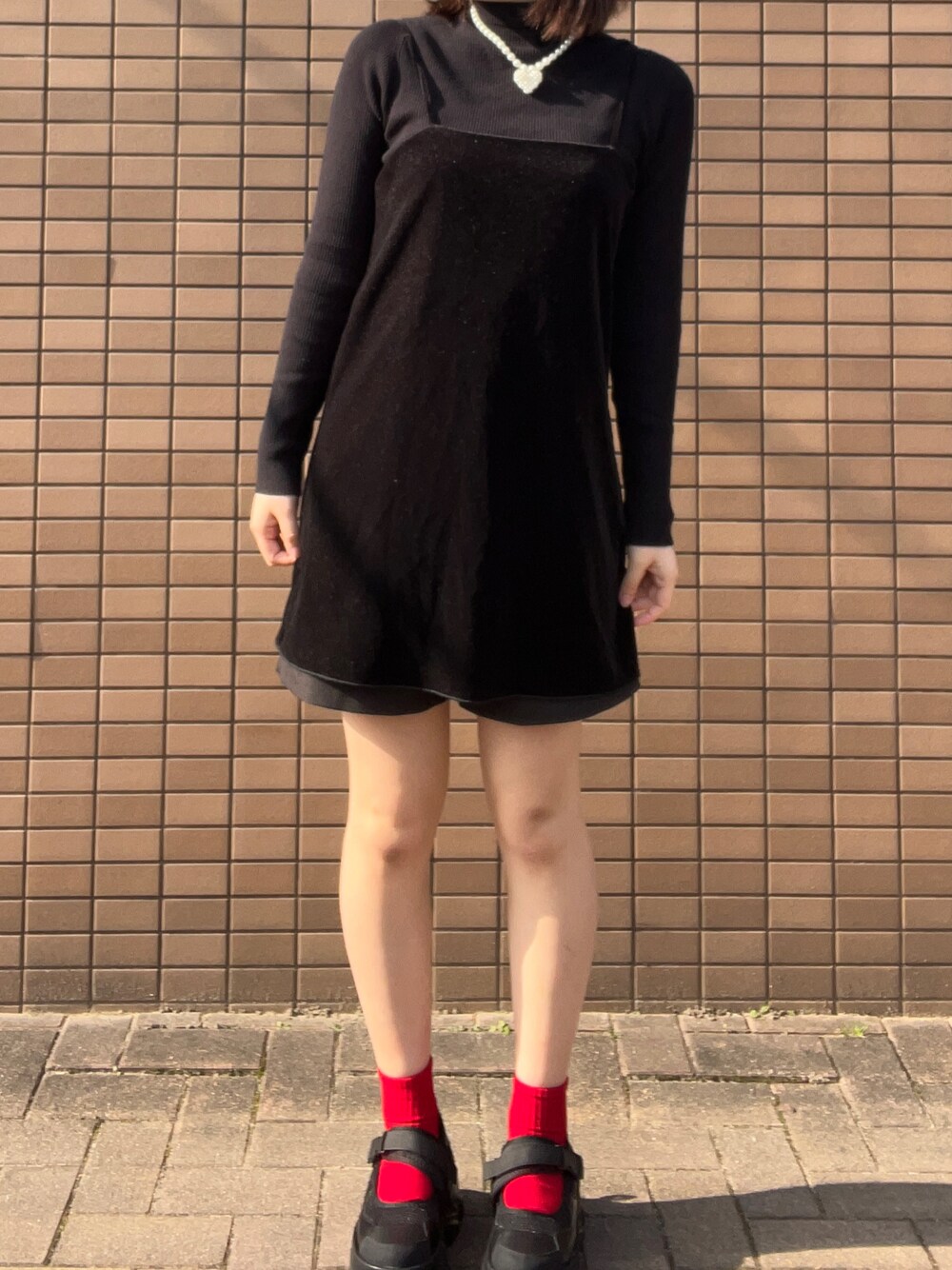 「出勤コーデ、ootd、アパレルスタッフ、LOWRYS FARM、JEANASIS、JEANASiS、おしゃれさんと繋がりたい」｜「LOWRYS FARMのアイテム（ニット/セーター、ブラック系）」を使った、暖乃さん（レディース・159cm）の冬コーディネートの1枚目の写真