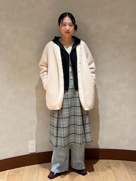 「SHIPS（シップス）のアイテム（スカート）」を使った、中林さん（レディース・157cm）の秋コーディネート