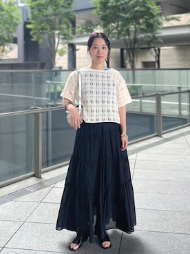 「アイテム（タンクトップ、ブルー系）」を使った、中林さん（レディース・157cm）の秋コーディネート
