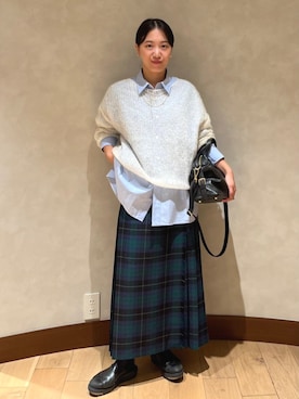 「SHIPS（シップス）のアイテム（スカート）」を使った、中林さん（レディース・157cm）の秋コーディネート