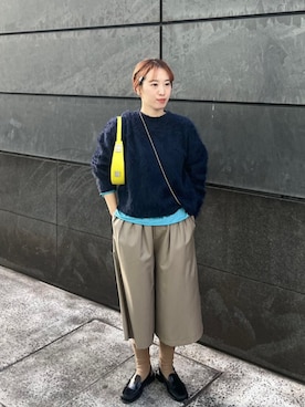 「アイテム（ニット/セーター、ブルー系）」を使った、中林さん（レディース・157cm）の冬コーディネート