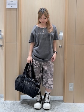 「X-girl（エックスガール）のEYELET STAR S/S TEE DRESS（ワンピース、グレー系）」を使った、シものゆいかさん（レディース・145cm）の春コーディネート