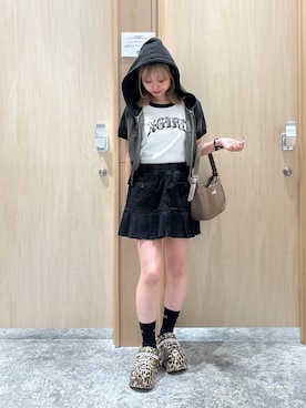 シものゆいかさんのコーディネート