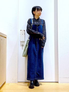 「若見え」｜「アイテム（ジャンパースカート）」を使った、あおき@LAKOLE海老名さん（レディース・156cm）の秋コーディネート