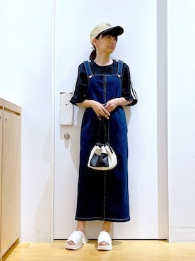 「若見え」｜「アイテム（ジャンパースカート）」を使った、あおき@LAKOLE海老名さん（レディース・156cm）の夏コーディネート