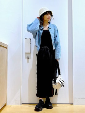 「若見え」｜「アイテム（デニムジャケット）」を使った、あおき@LAKOLE海老名さん（レディース・156cm）の春コーディネート