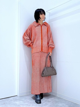 「アイテム（スカート、オレンジ系）」を使った、あおき@LAKOLE海老名さん（レディース・156cm）の秋コーディネート