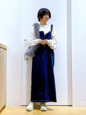 「若見え」｜「アイテム（ジャンパースカート）」を使った、あおき@LAKOLE海老名さん（レディース・156cm）の秋コーディネート