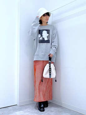 「アイテム（スカート、オレンジ系）」を使った、あおき@LAKOLE海老名さん（レディース・156cm）の秋コーディネート