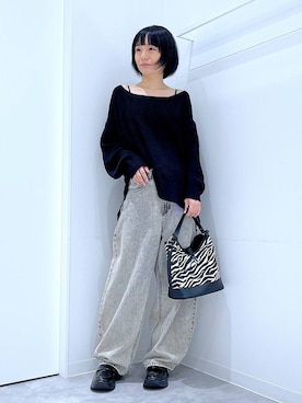 「アイテム（デニムパンツ、ベージュ系）」を使った、あおき@LAKOLE海老名さん（レディース・156cm）の秋コーディネート