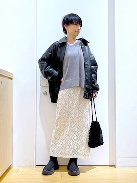 「巾着バッグ」｜「アイテム（ブルゾン）」を使った、あおき@LAKOLE海老名さん（レディース・156cm）の冬コーディネート