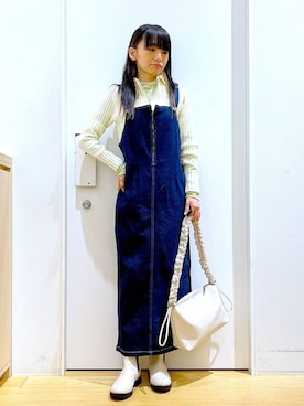 「若見え」｜「アイテム（ジャンパースカート）」を使った、あおき@LAKOLE海老名さん（レディース・156cm）の春コーディネート