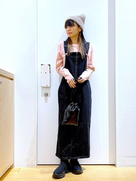 「若見え」｜「アイテム（ジャンパースカート）」を使った、あおき@LAKOLE海老名さん（レディース・156cm）の冬コーディネート