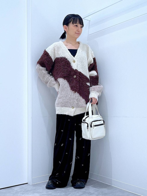 セール】刺繍ベロアイージーパンツ / 598892（その他パンツ）｜LAKOLE