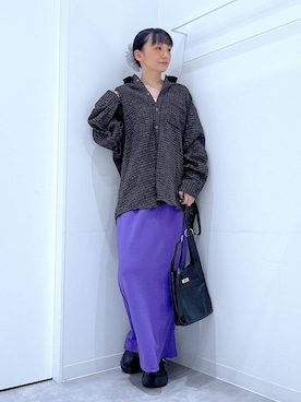 「アイテム（スカート、パープル系）」を使った、あおき@LAKOLE海老名さん（レディース・156cm）の秋コーディネート