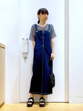 「若見え」｜「アイテム（ジャンパースカート）」を使った、あおき@LAKOLE海老名さん（レディース・156cm）の夏コーディネート