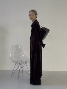 「アイテム（ボストンバッグ、グレー系）」を使った、momokaさん（レディース・155cm）の秋コーディネート