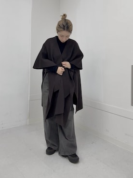 「アイテム（ポンチョ）」を使った、momokaさん（レディース・155cm）の秋コーディネート
