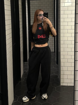 「アイテム（スウェットパンツ）」を使った、Tsujita Rinoさん（レディース・153cm）の秋コーディネート