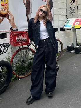 「アイテム（タンクトップ）」を使った、Tsujita Rinoさん（レディース・153cm）の秋コーディネート