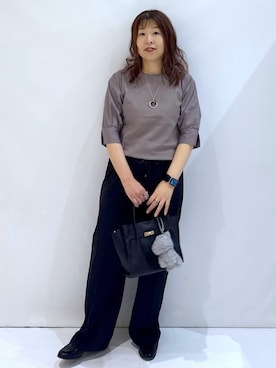 「アイテム（チャーム、グレー系）」を使った、nakkoさん（レディース・154cm）の秋コーディネート