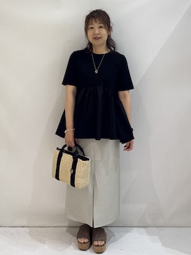 「OPAQUE.CLIP（オペークドットクリップ）のペプラムドッキングカットソー【洗濯機OK】（Tシャツ/カットソー、ブラック系）」を使った、nakkoさん（レディース・154cm）の春コーディネート