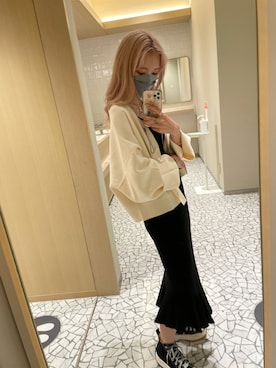 「JW Anderson（ジェイダブリューアンダーソン）のアイテム（スニーカー）」を使った、lisaさん（レディース・158cm）の秋コーディネート