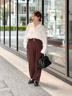 「アイテム（ピアス（両耳用）、ホワイト系）」を使った、wg_sato(Whim Gazette AOYAMA)さん（レディース・156cm）の秋コーディネート