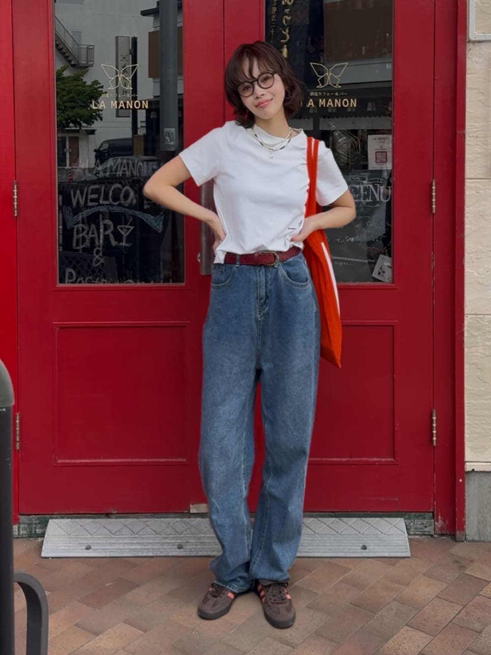 mizota yayoiさんの「2WAYデザインジーンズデニム深めのウエストタックハイウエストデニムパンツ（aimoha）」を使ったコーディネートの1枚目の写真