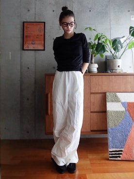 「アイテム（モカシン/デッキシューズ）」を使った、mizota yayoiさん（レディース・162cm）の秋コーディネート