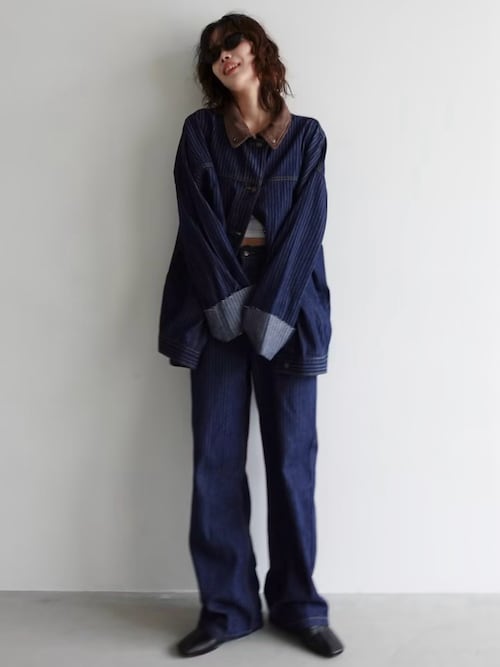 「 hellam(へラム)のヴィンテージライクストライプデニムパンツ(デニムパンツ)」を使った、mizota yayoiさん(レディース・163cm)の秋コーディネート