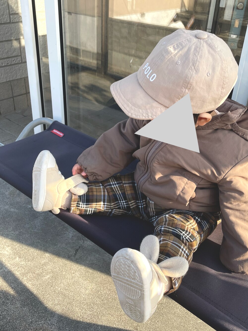 「Birthdayのアイテム（その他アウター、ブラウン系）」を使った、nir8さん（キッズ・70cm）の春コーディネートの1枚目の写真