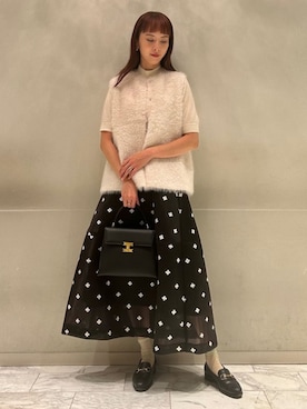 「CARBOTTI（カルボッティ）のアイテム」を使った、Kawamura_TOMORROWLANDさん（レディース・170cm）の秋コーディネート