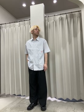 「SENSE OF PLACE by URBAN RESEARCH(センスオブプレイスバイアーバンリサーチ)の『別注』LOVE POP STUDIO×SENSE OF PLACE シャツ(シャツ/ブラウス、ホワイト系)」を使った、もりたさん(メンズ・169cm)の春コーディネート