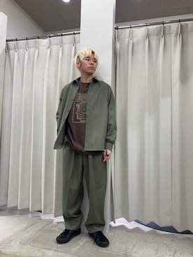 「SENSE OF PLACE by URBAN RESEARCH(センスオブプレイスバイアーバンリサーチ)のストレッチヘリンボーンレギュラーカラーシャツ(シャツ/ブラウス、グリーン系)」を使った、もりたさん(メンズ・169cm)の秋コーディネート