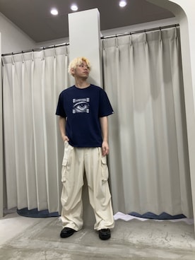 「SENSE OF PLACE by URBAN RESEARCH(センスオブプレイスバイアーバンリサーチ)の『別注』LOVE POP STUDIO×SENSE OF PLACE SHORT-SLEEVE T-SHIRTS(Tシャツ/カットソー、ブルー系)」を使った、もりたさん(メンズ・169cm)の春コーディネート